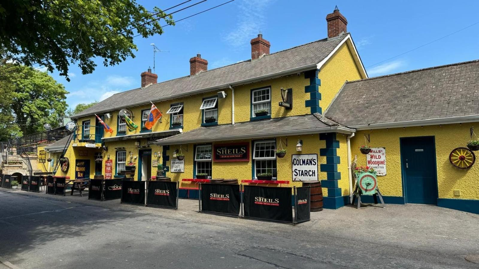 Basil Sheils B&B Accommodation Armagh Buitenkant foto